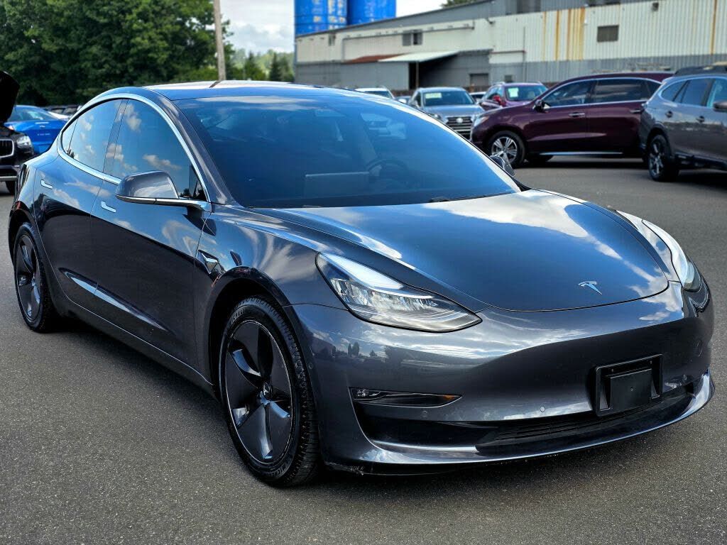 2018 TESLA Model 3