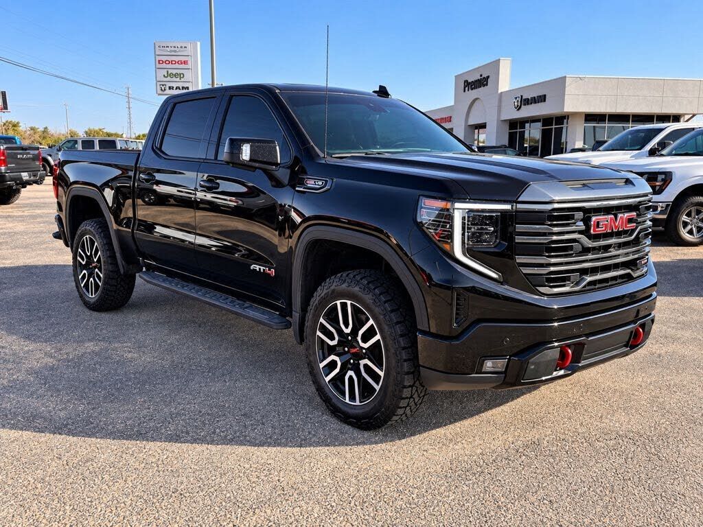 2024 GMC Sierra