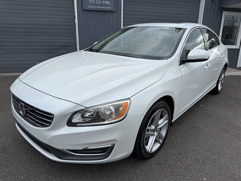 2015 VOLVO S60