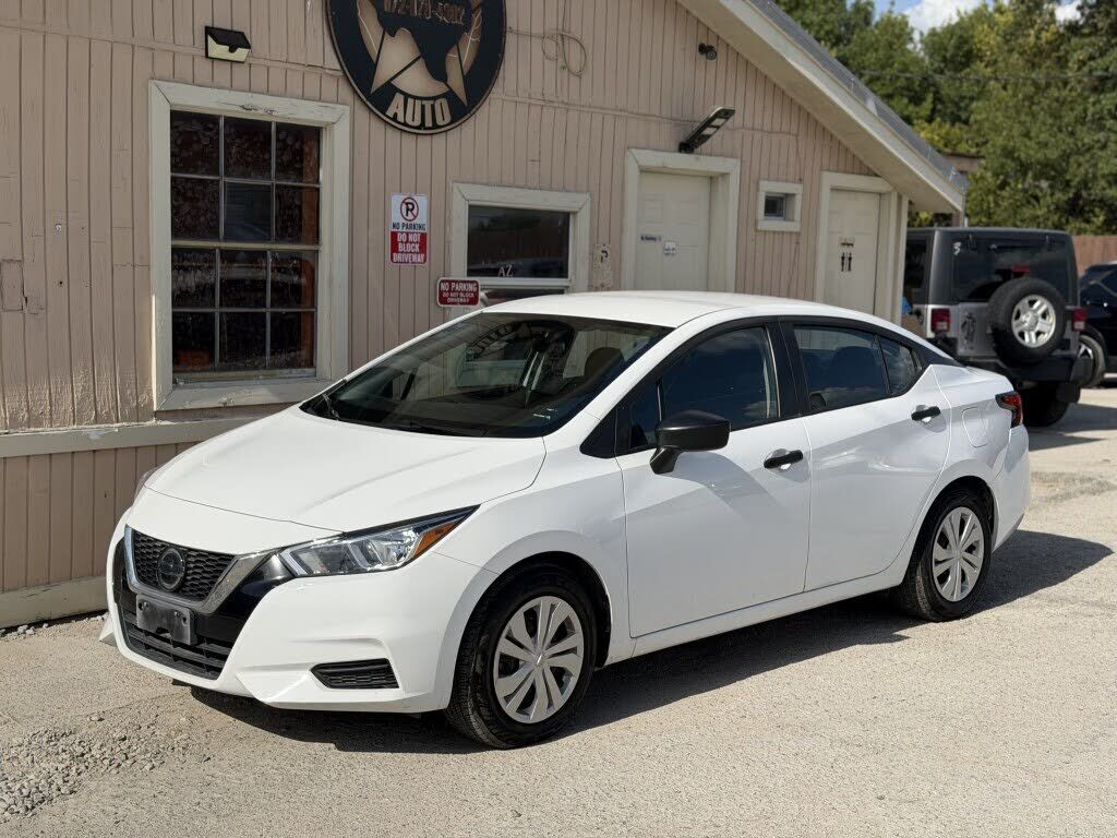 2022 NISSAN Versa