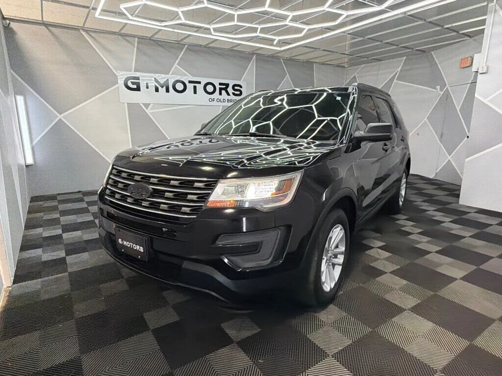 2017 FORD Explorer