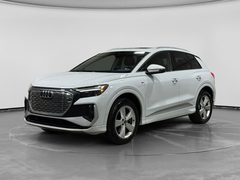 2023 AUDI Q4