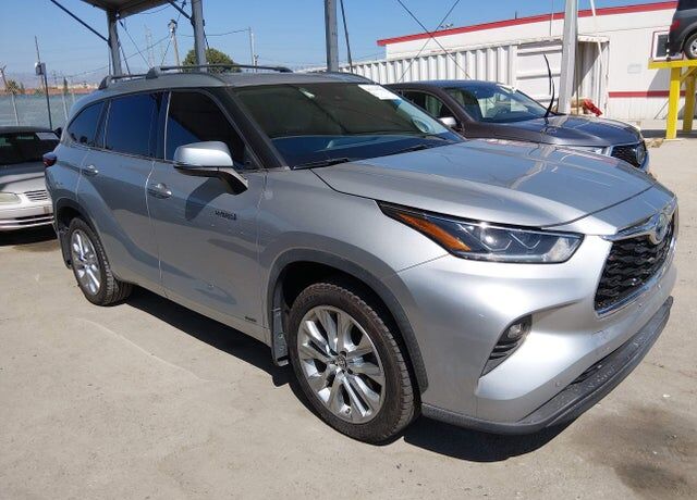 2020 TOYOTA Highlander