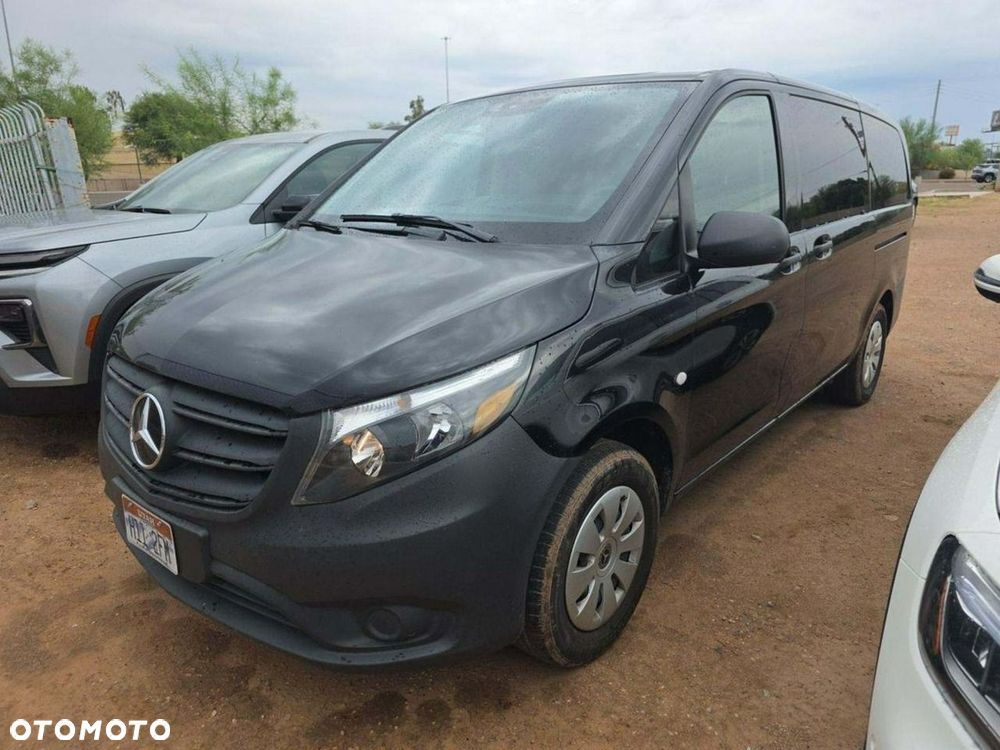 2023 MERCEDES-BENZ METRIS
