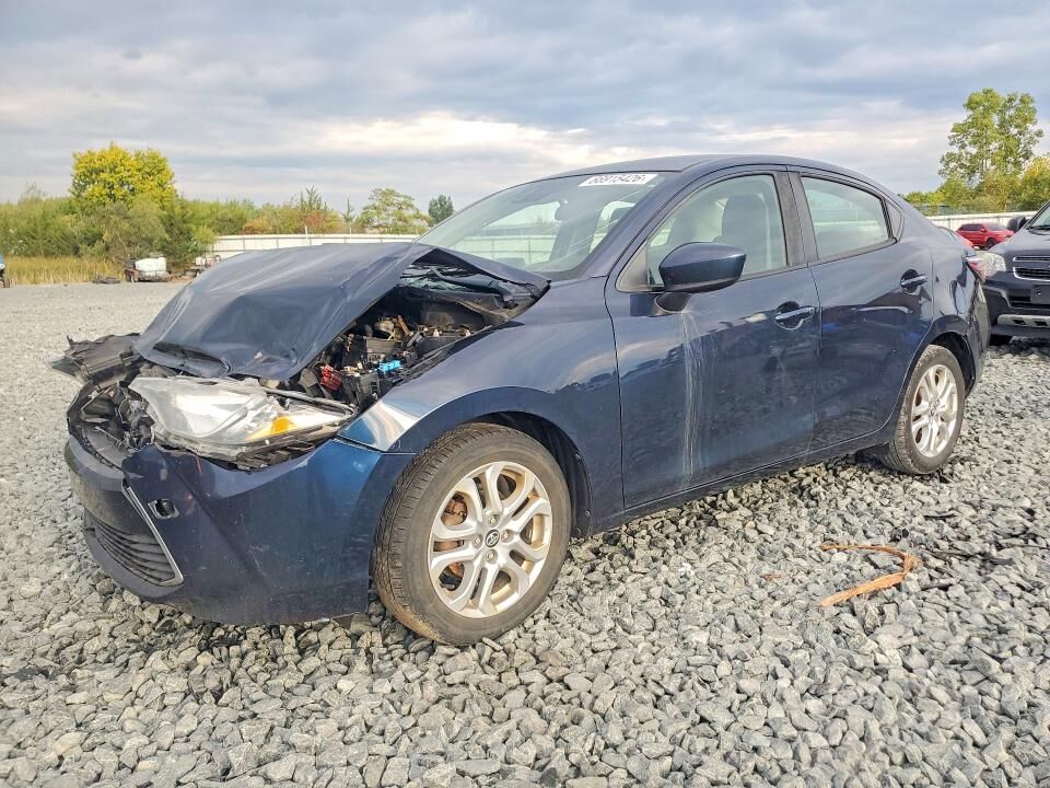 2018 TOYOTA Yaris
