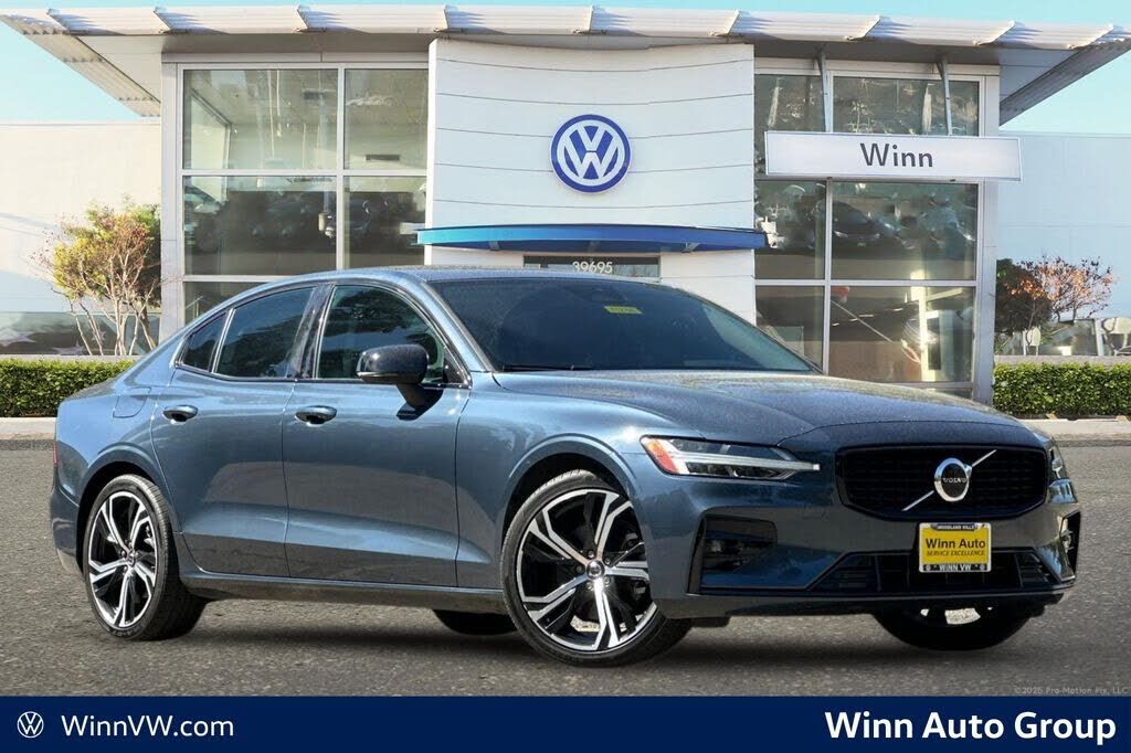 2024 VOLVO S60