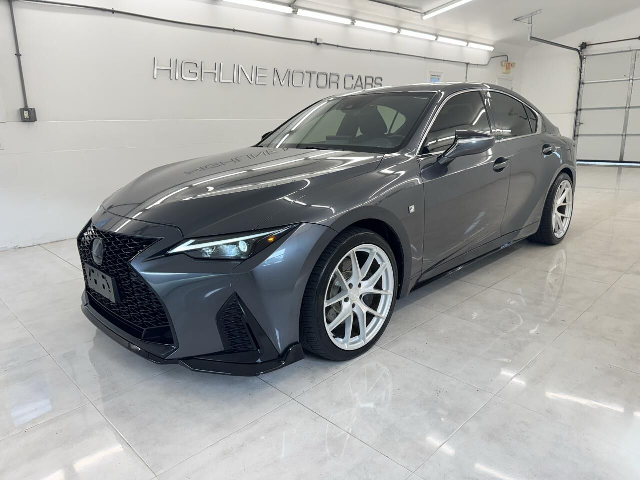 2021 LEXUS IS
