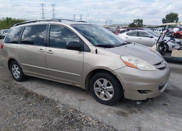 2009 TOYOTA Sienna
