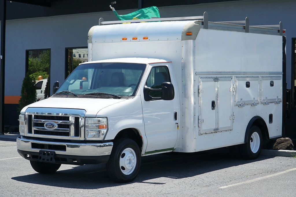 2014 FORD E-350