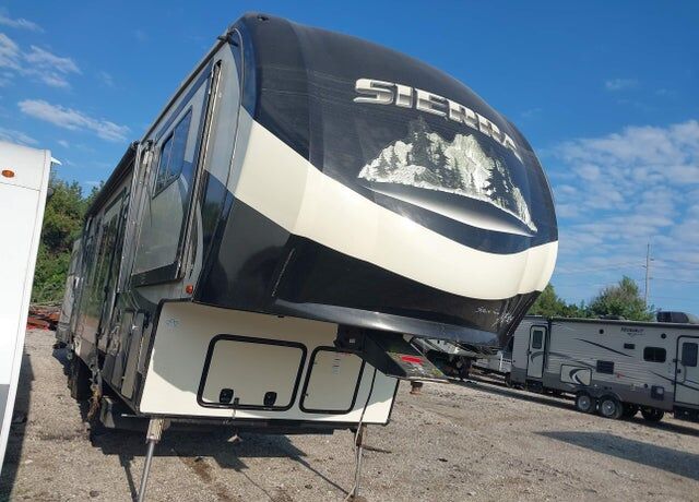 2018 FOREST RIVER Sierra Towables