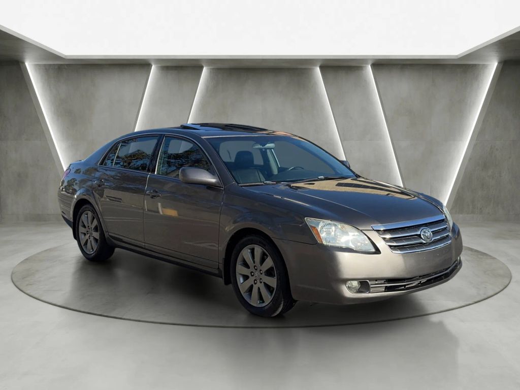 2005 TOYOTA Avalon