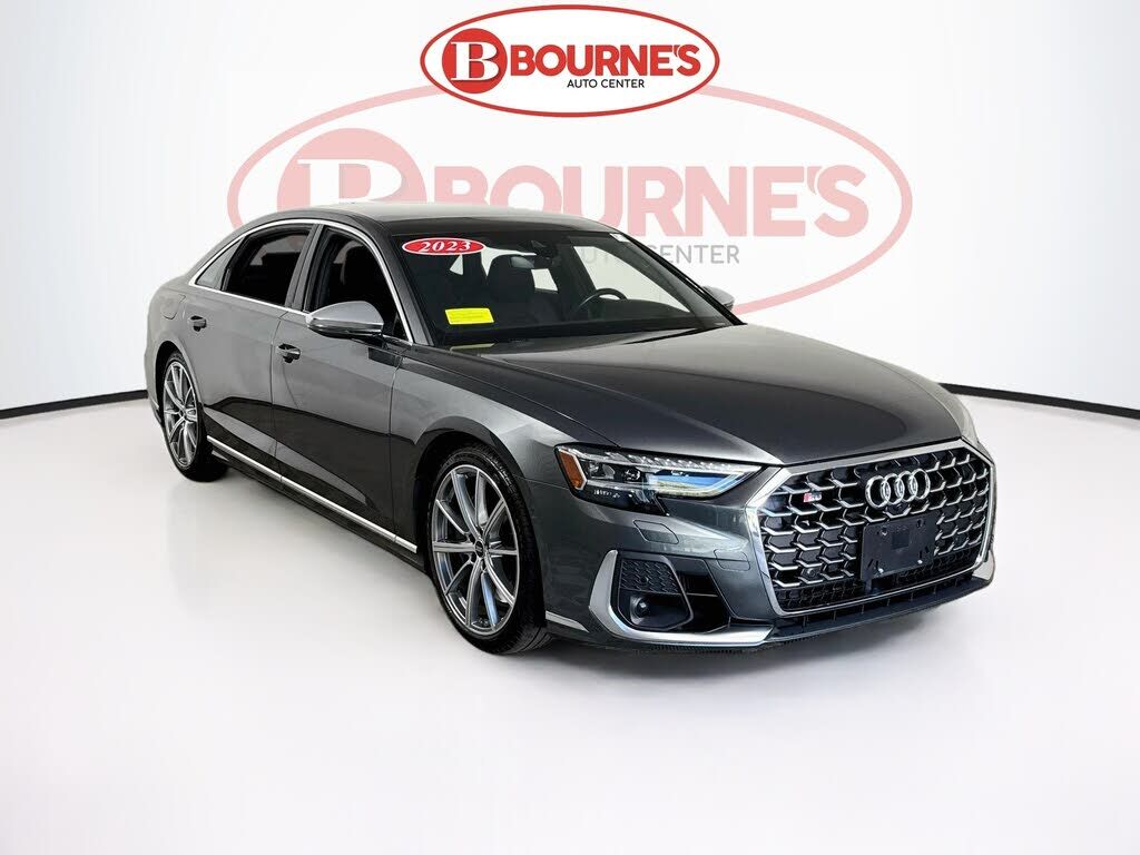2023 AUDI S8