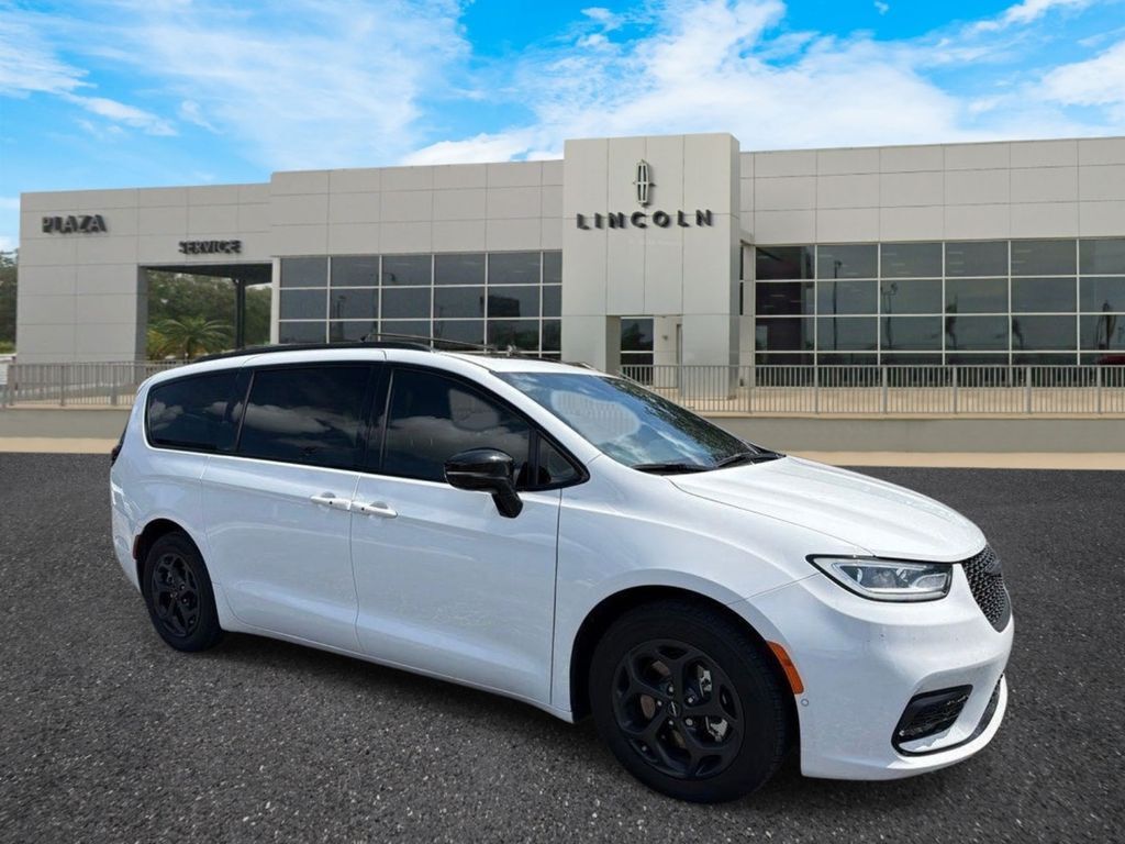 2024 CHRYSLER Pacifica