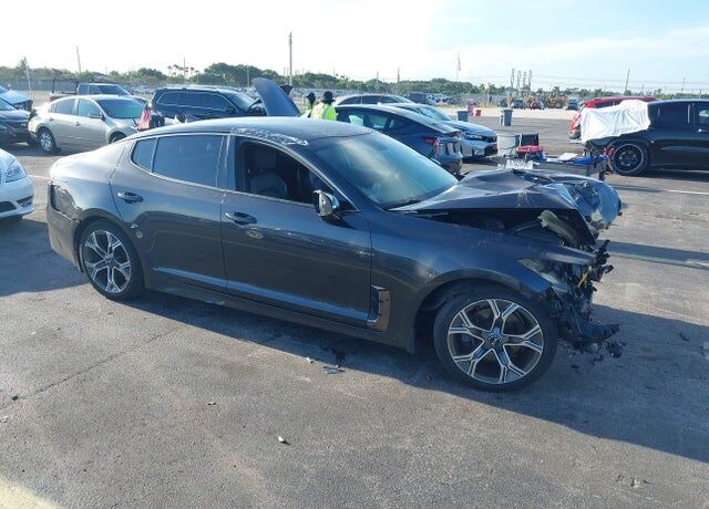 2021 KIA Stinger