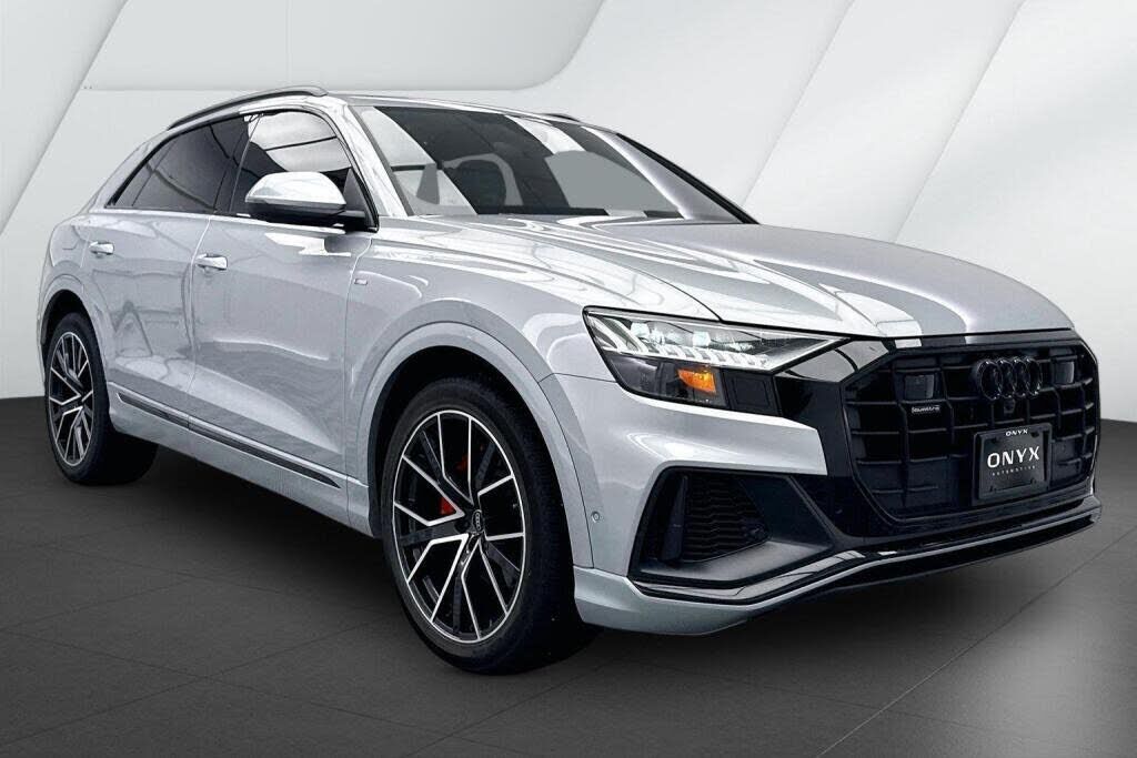 2023 AUDI Q8