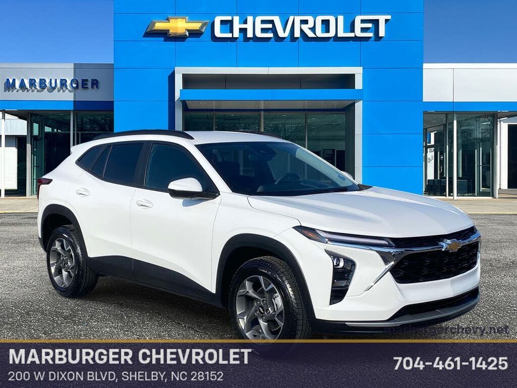 2025 CHEVROLET Trax