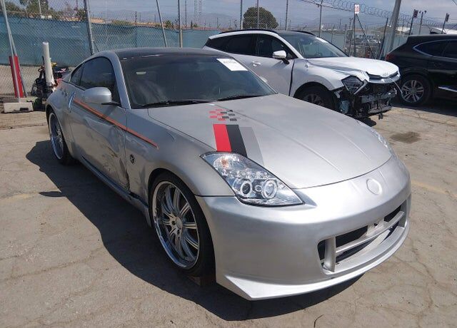 2005 NISSAN 350Z