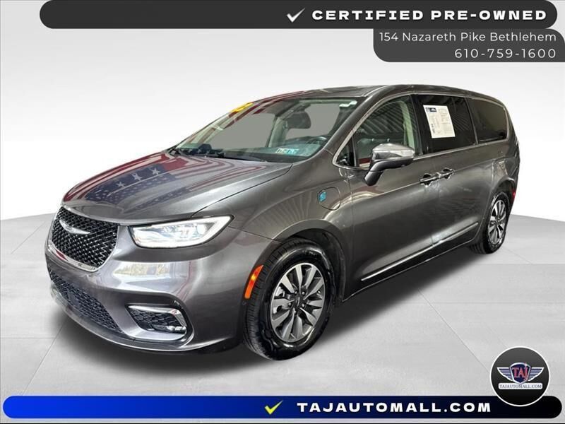 2022 CHRYSLER Pacifica