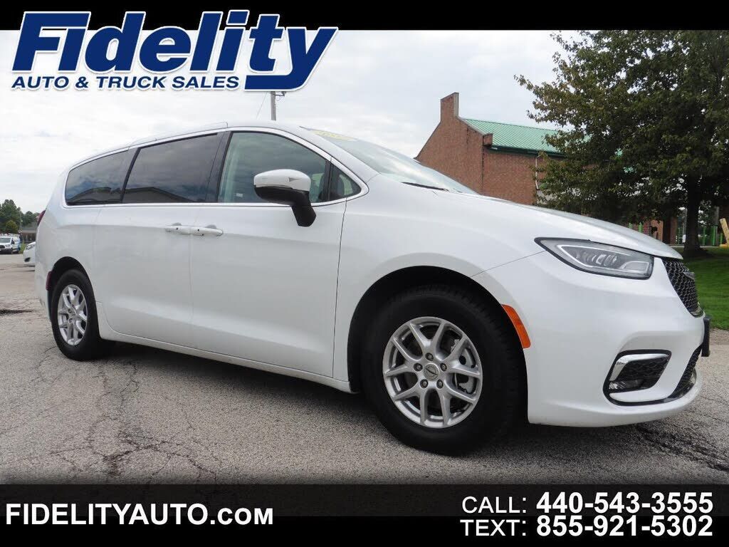 2023 CHRYSLER Pacifica