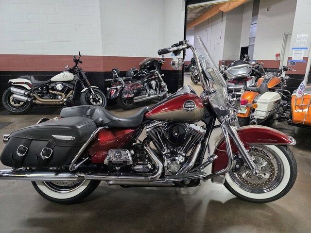 2009 HARLEY DAVIDSON FLHRC / Road King Classic