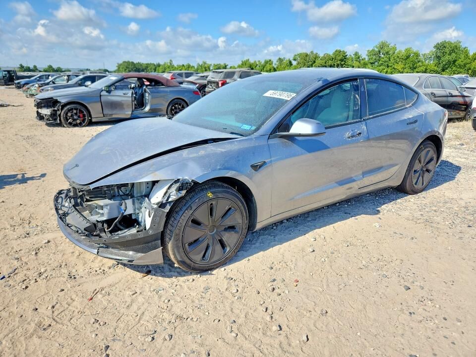 2026 TESLA Model 3