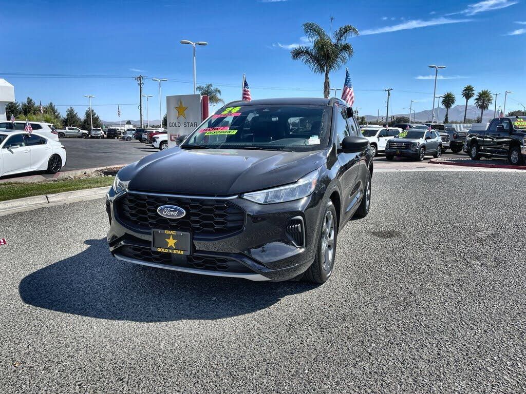 2024 FORD Escape