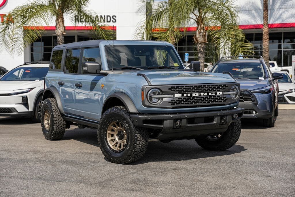 2024 FORD Bronco