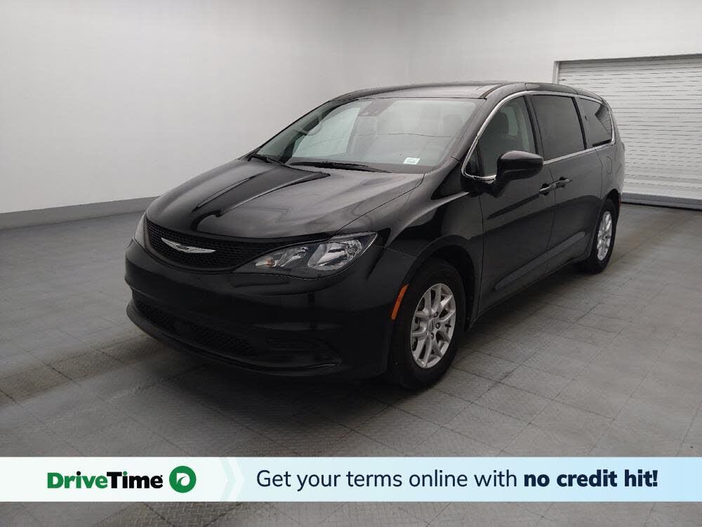 2024 CHRYSLER Voyager