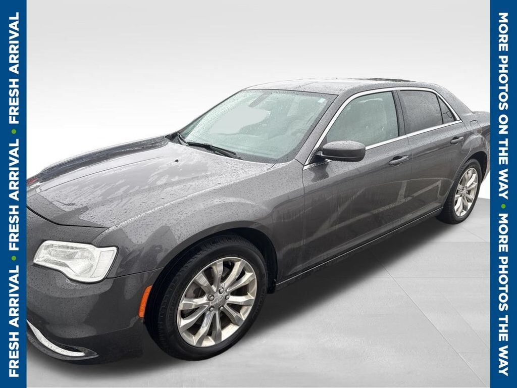 2017 CHRYSLER 300