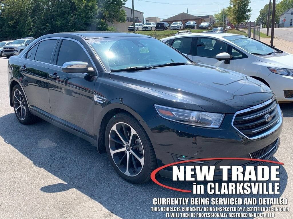 2017 FORD Taurus
