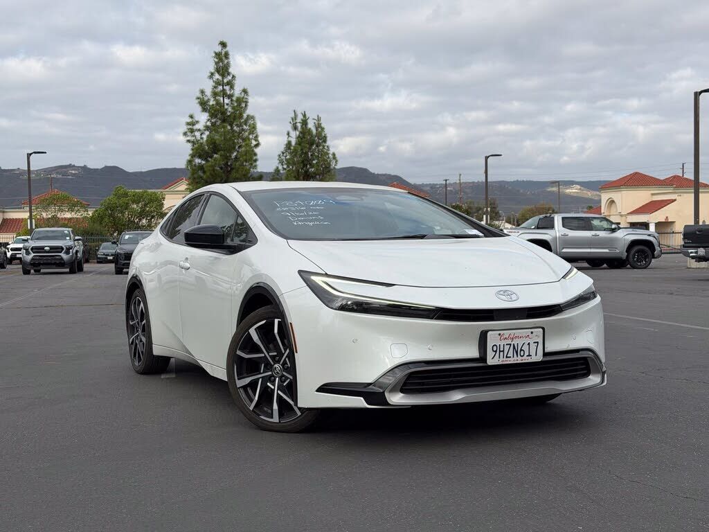 2023 TOYOTA PRIUS