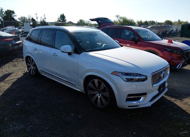 2021 VOLVO XC90