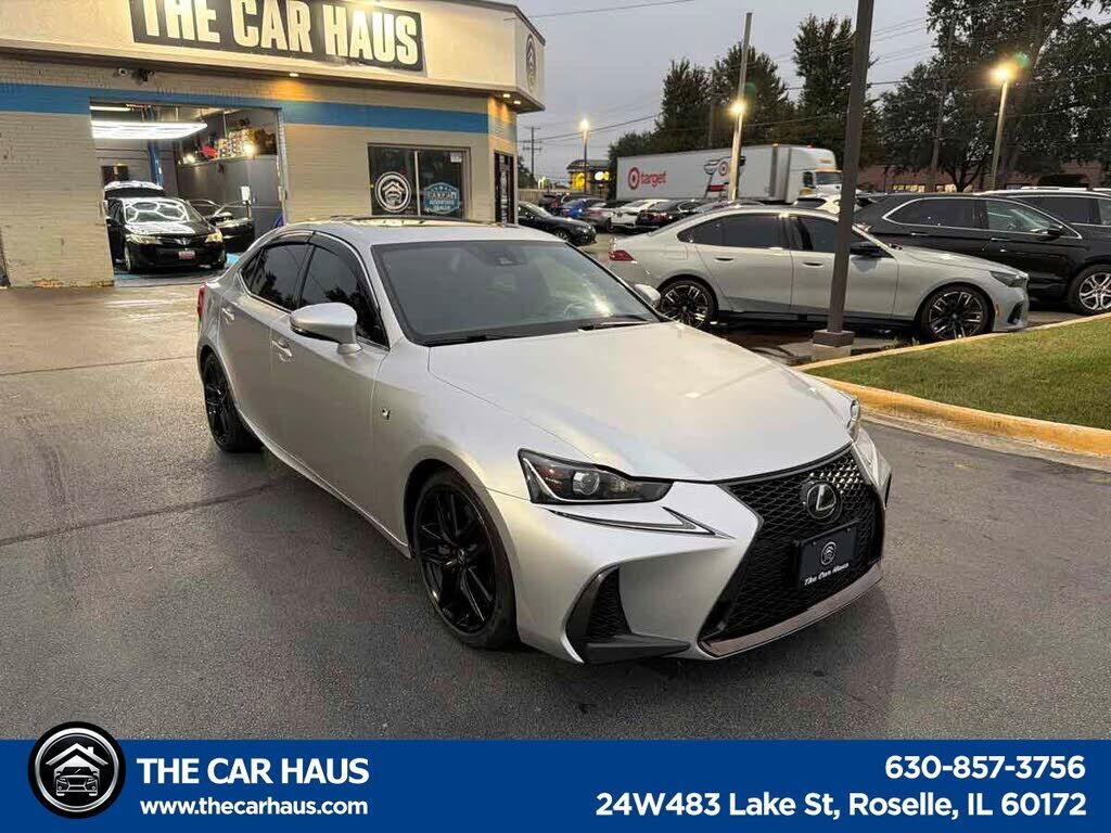 2019 LEXUS IS