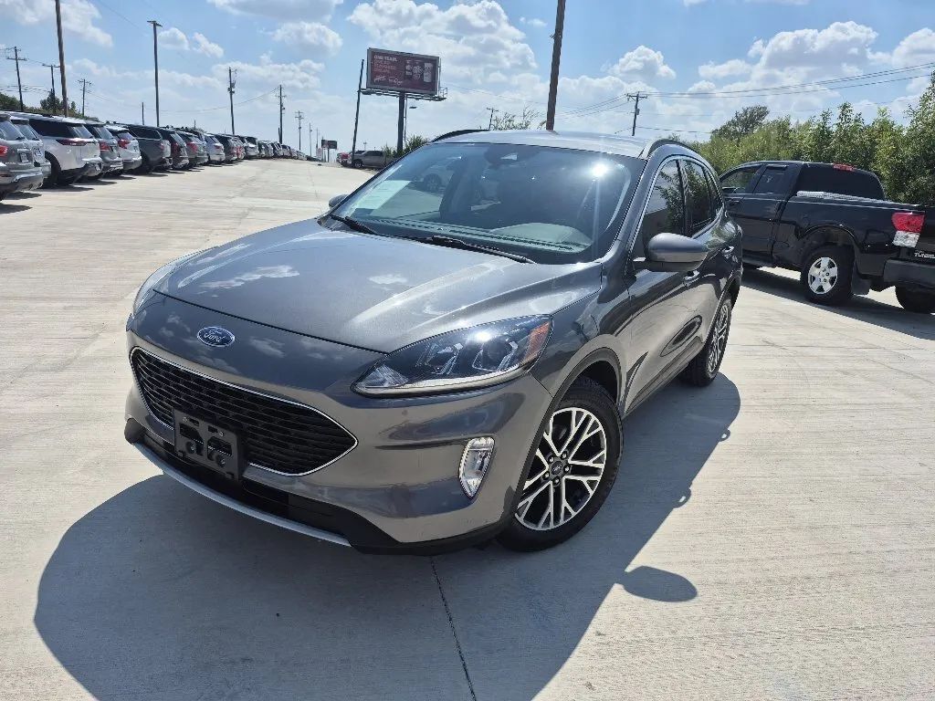2021 FORD Escape