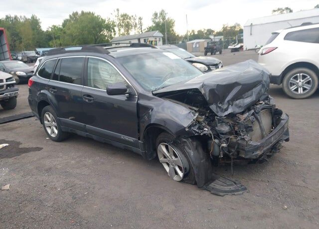 2013 SUBARU Outback