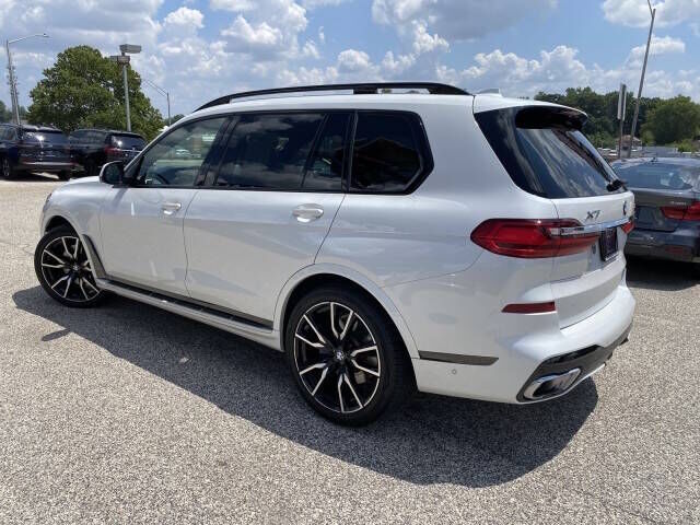 2021 BMW X7