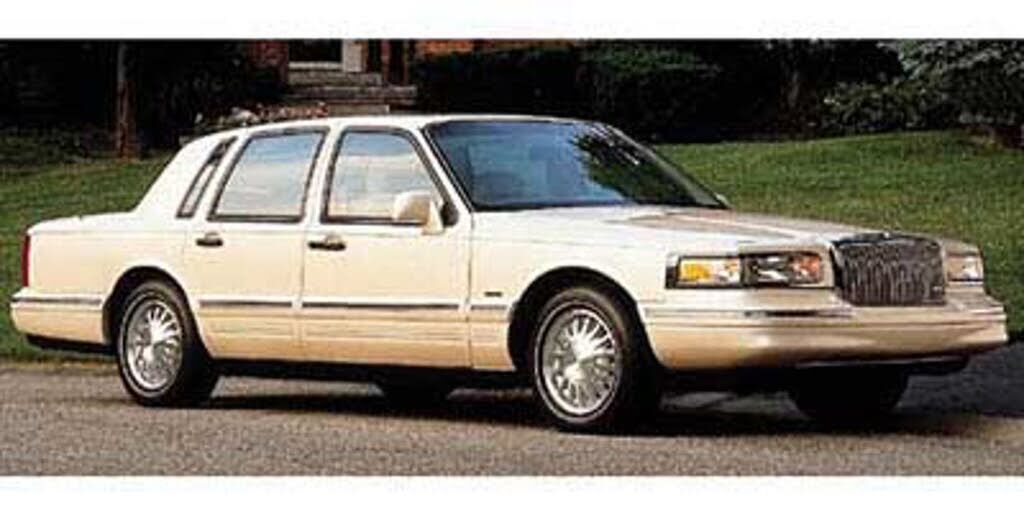 1997 LINCOLN Town Car