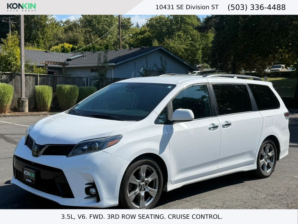 2019 TOYOTA Sienna