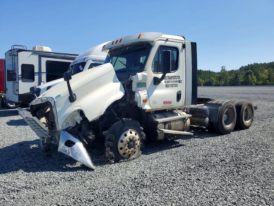 2015 FREIGHTLINER Cascadia