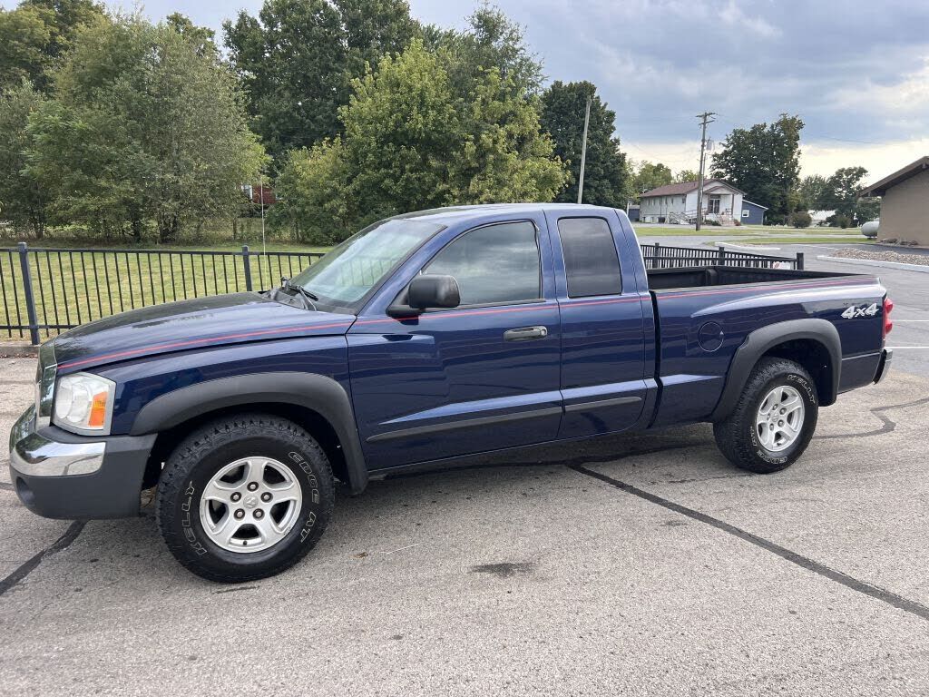 2005 DODGE Dakota