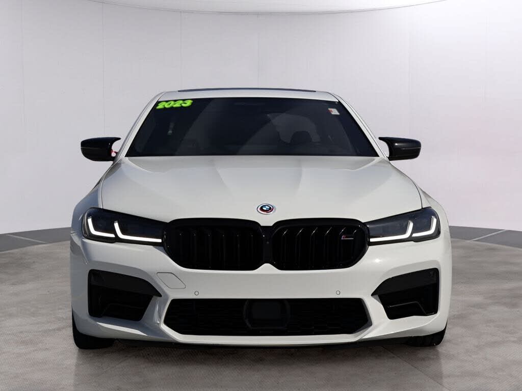 2023 BMW M5