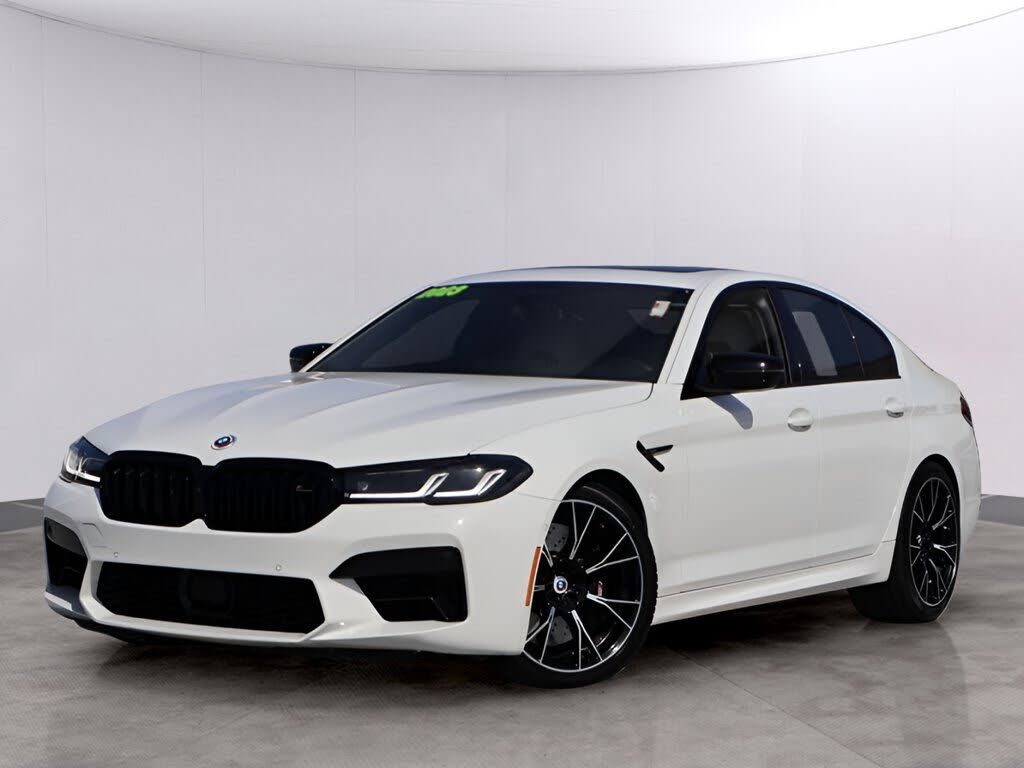 2023 BMW M5