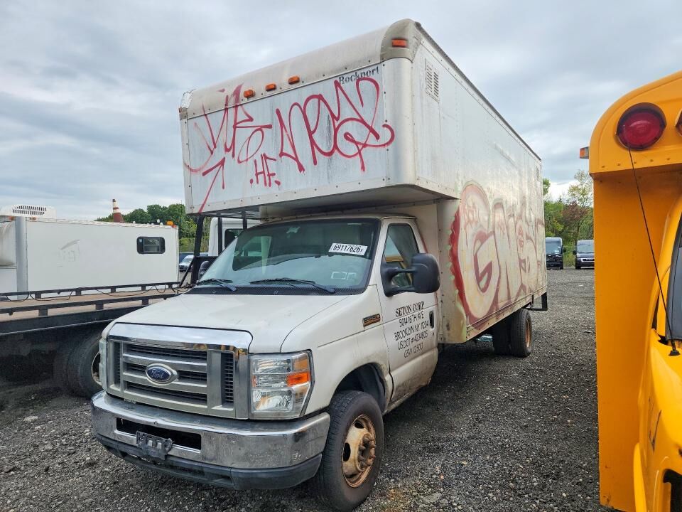 2014 FORD E-450
