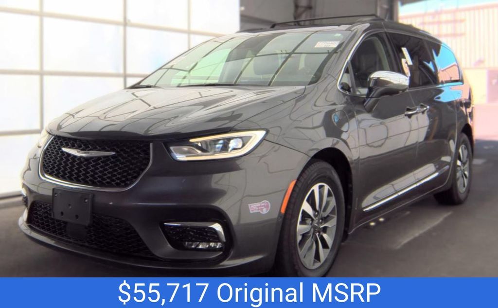2022 CHRYSLER Pacifica