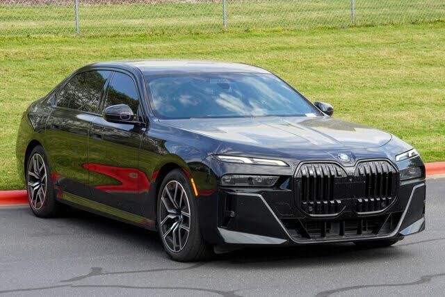 2023 BMW 760i