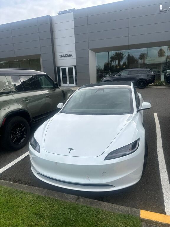 2026 TESLA Model 3