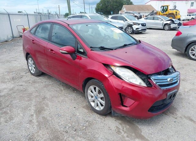 2013 FORD Fiesta