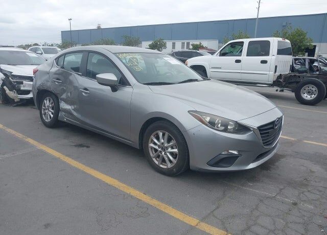 2016 MAZDA Mazda3