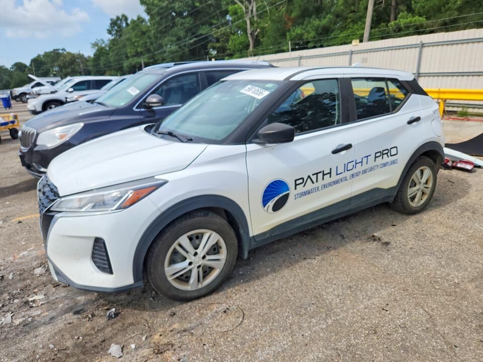 2024 NISSAN Kicks