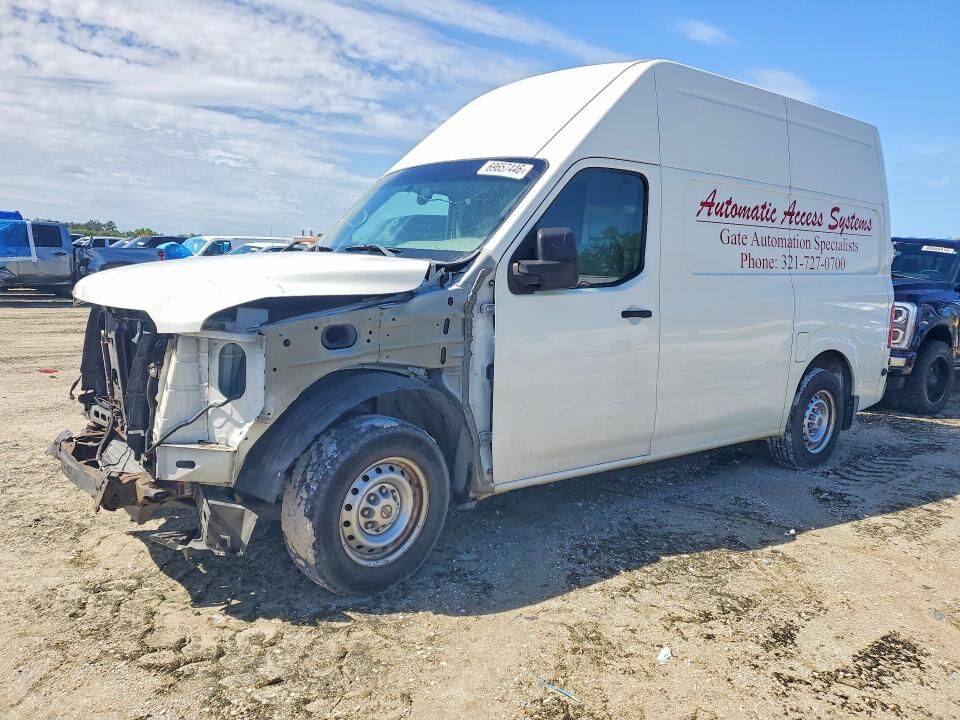 2017 NISSAN NV